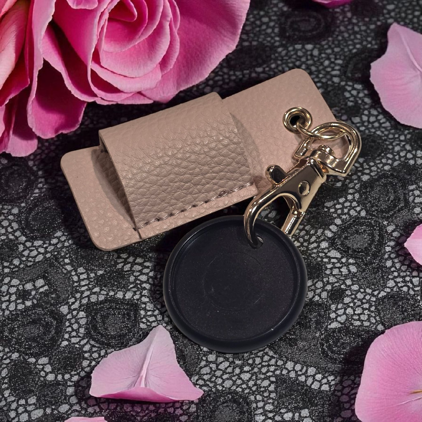 Disc Pen Holder by dream.design.bloom in pink, shown with coordinating disc, boutique discbound planner accessory for functional design