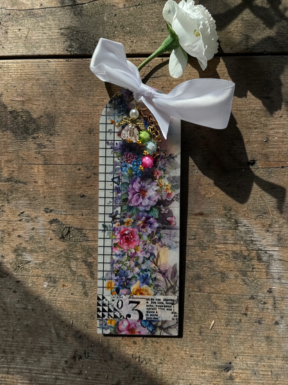 Bloom Charm Bookmark | Signature Designs
