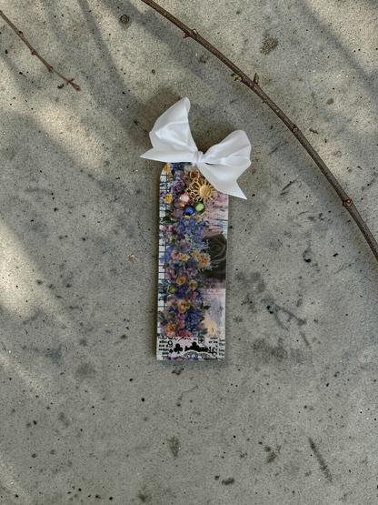 Bloom Charm Bookmark | Signature Designs